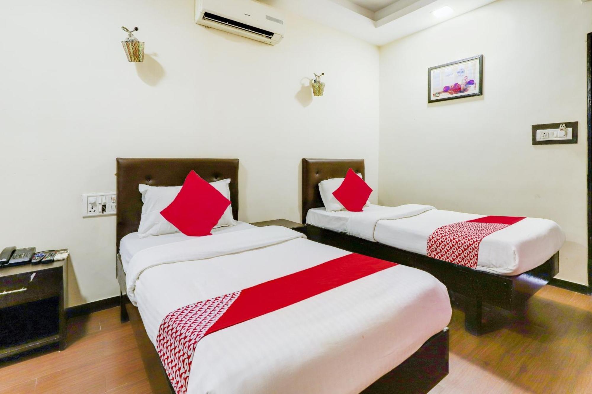 Oyo Hotel Dash Βαντοντάρα Εξωτερικό φωτογραφία