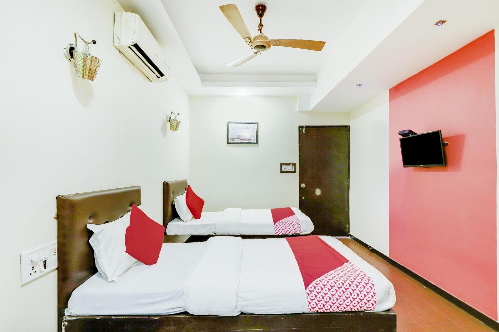 Oyo Hotel Dash Βαντοντάρα Εξωτερικό φωτογραφία